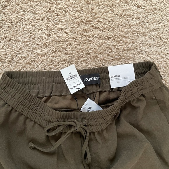 Express Mid Rise Drawstring Utility Jogger Pant - Picture 3 of 4